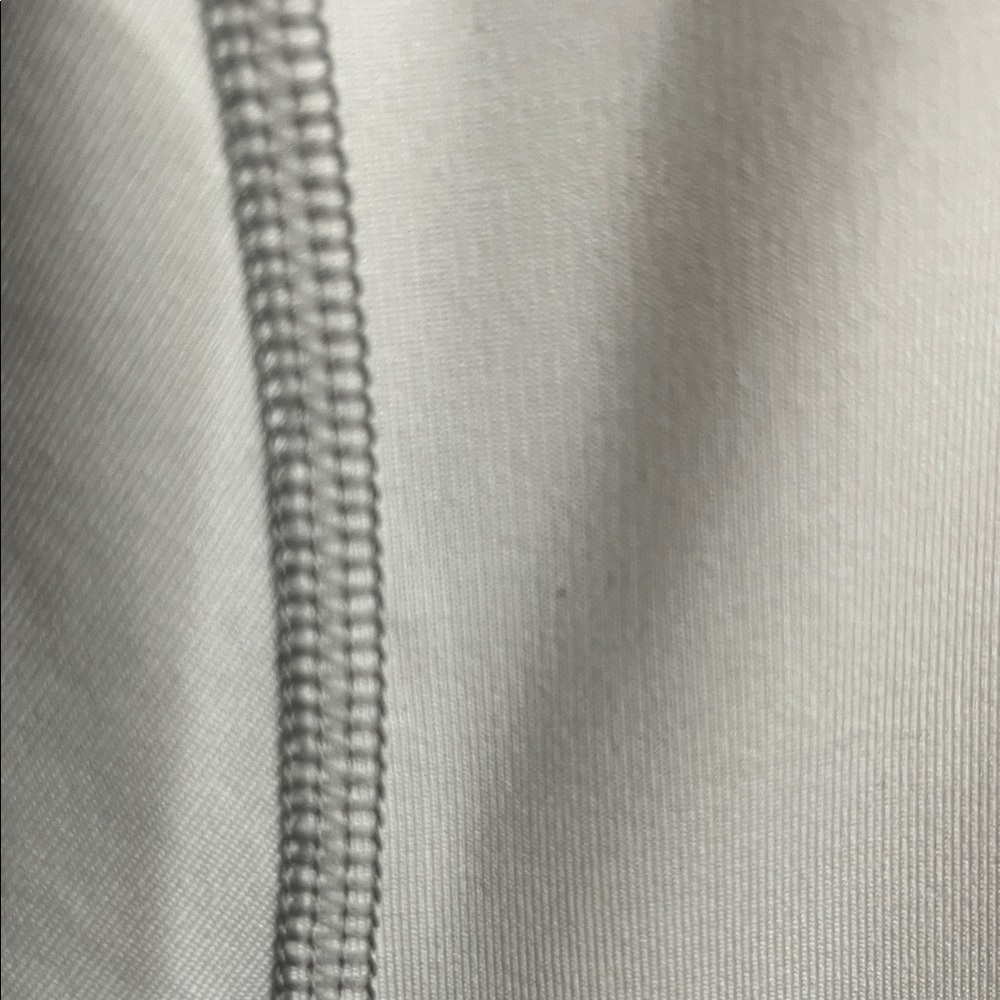 Under Armour Men's White Long Sleeve Performance Tee Coldgear Fitted - Picture 6 of 9